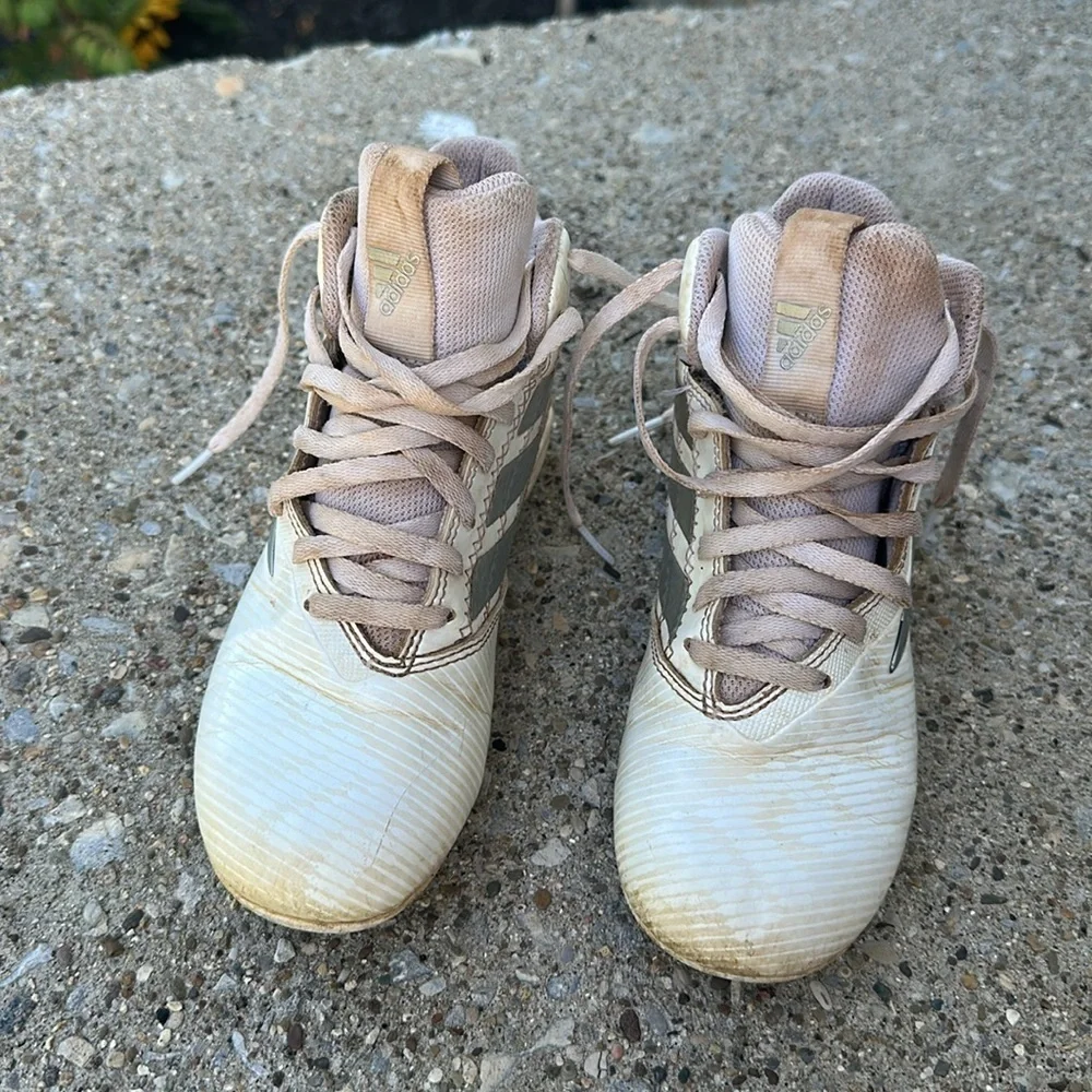 Adidas white soccer cleats size 1Y